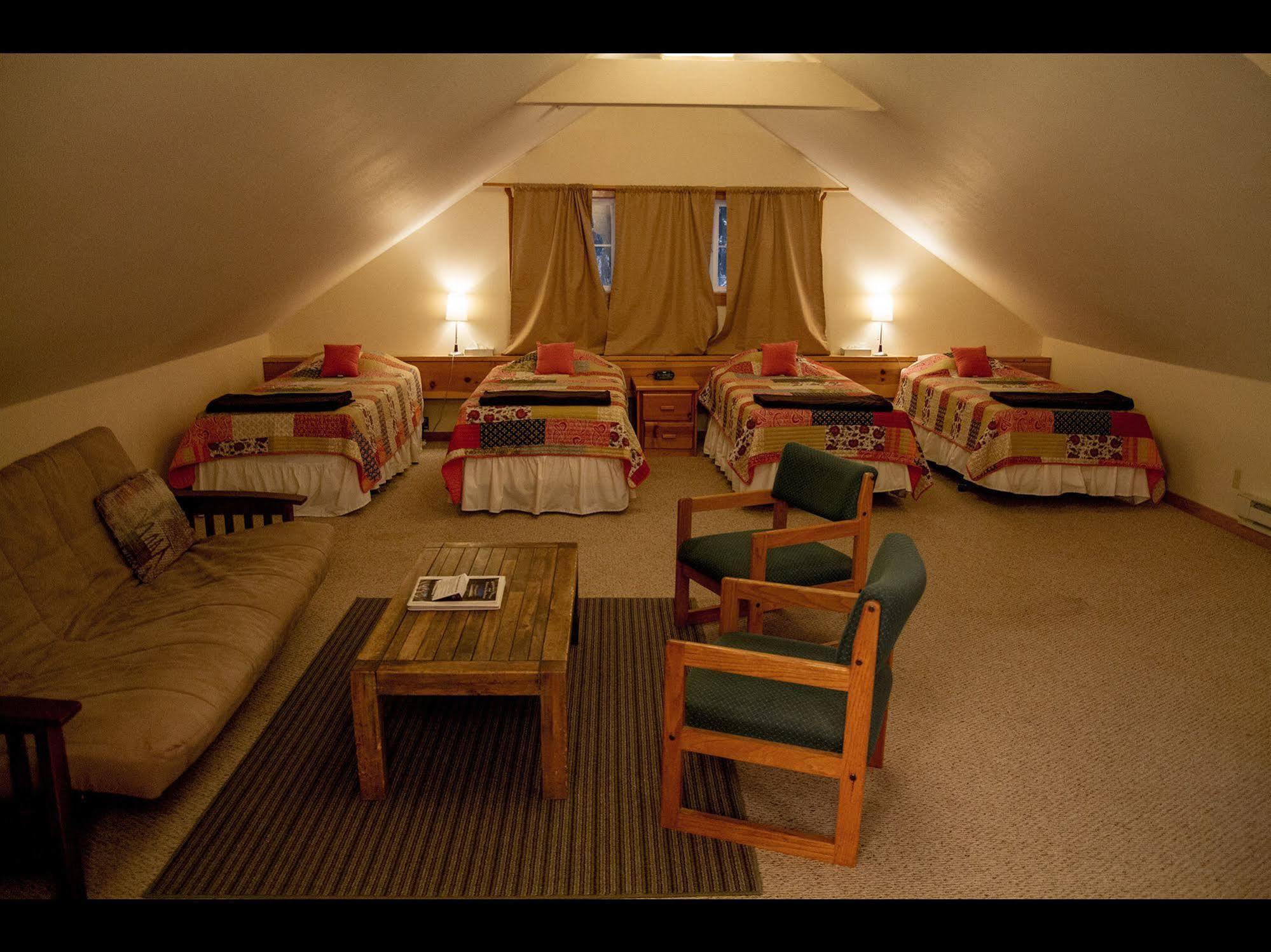 Whittaker'S Motel & Historic Bunkhouse Ashford Extérieur photo