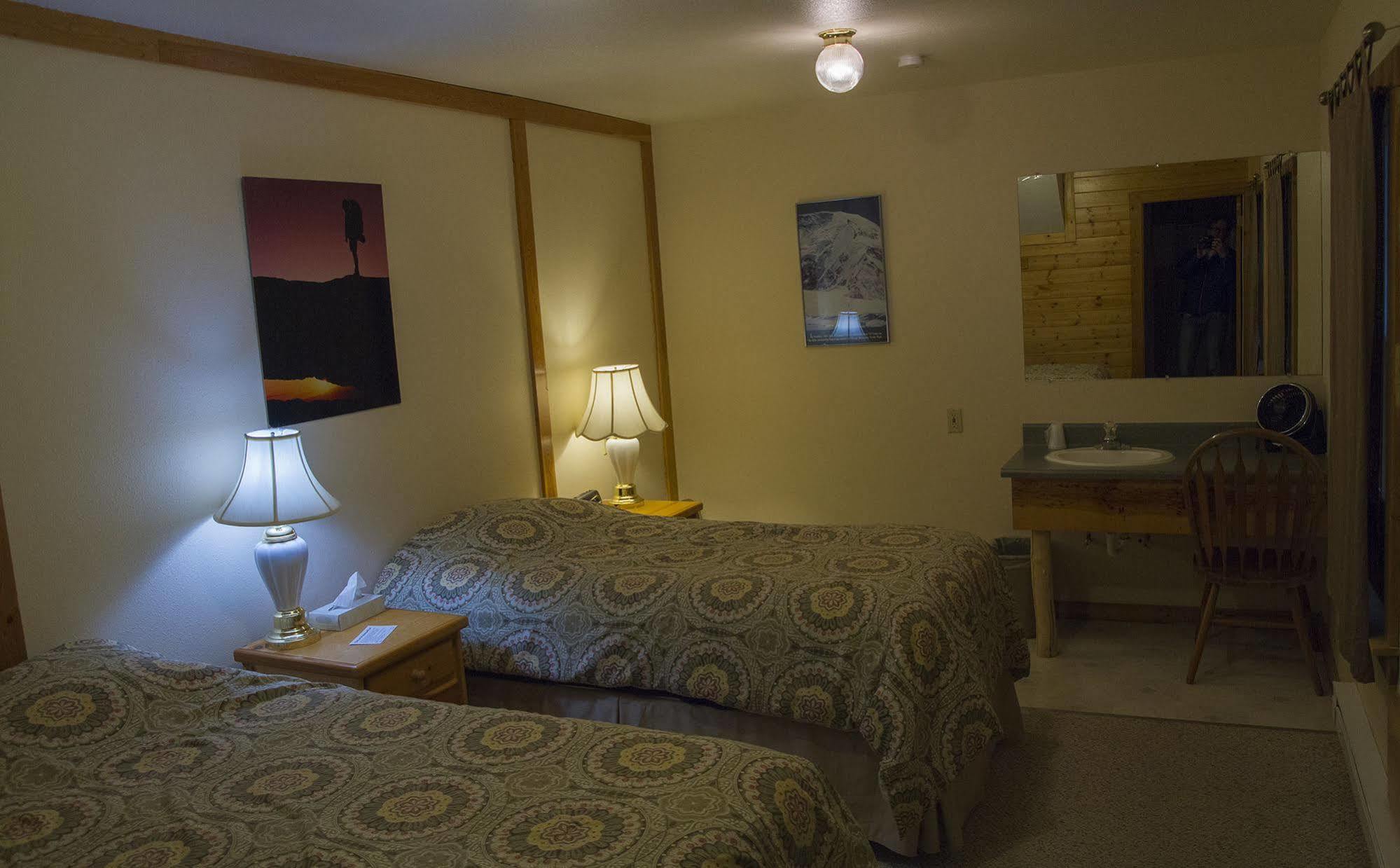 Whittaker'S Motel & Historic Bunkhouse Ashford Extérieur photo